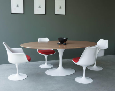 Knoll Saarinen Tulip Dining Table Oval